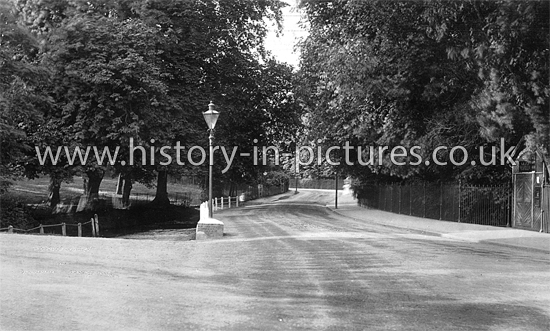 The Wash, Cranbrook Road, junction The Drive, Ilford, Essex. c.1911